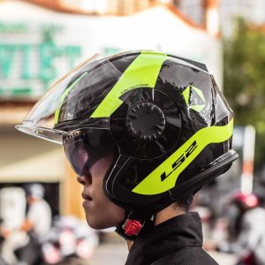 Đen xanh lá