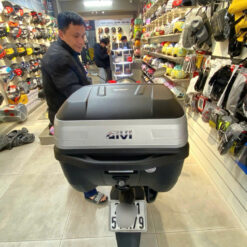thung sau givi b32 bold 32l 06