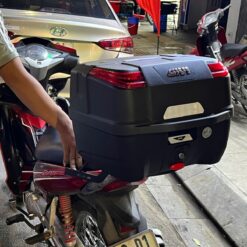 thung sau givi b33nm atlas 33l 04