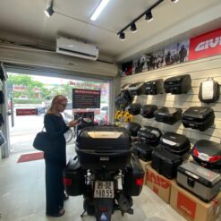 thung hong givi e22 22l 15