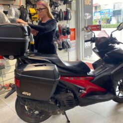 thung hong givi e22 22l 16