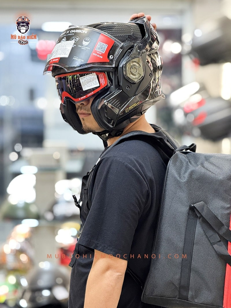 Mũ bảo hiểm lật cằm