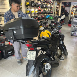 thung sau givi e20n classic 39l 03