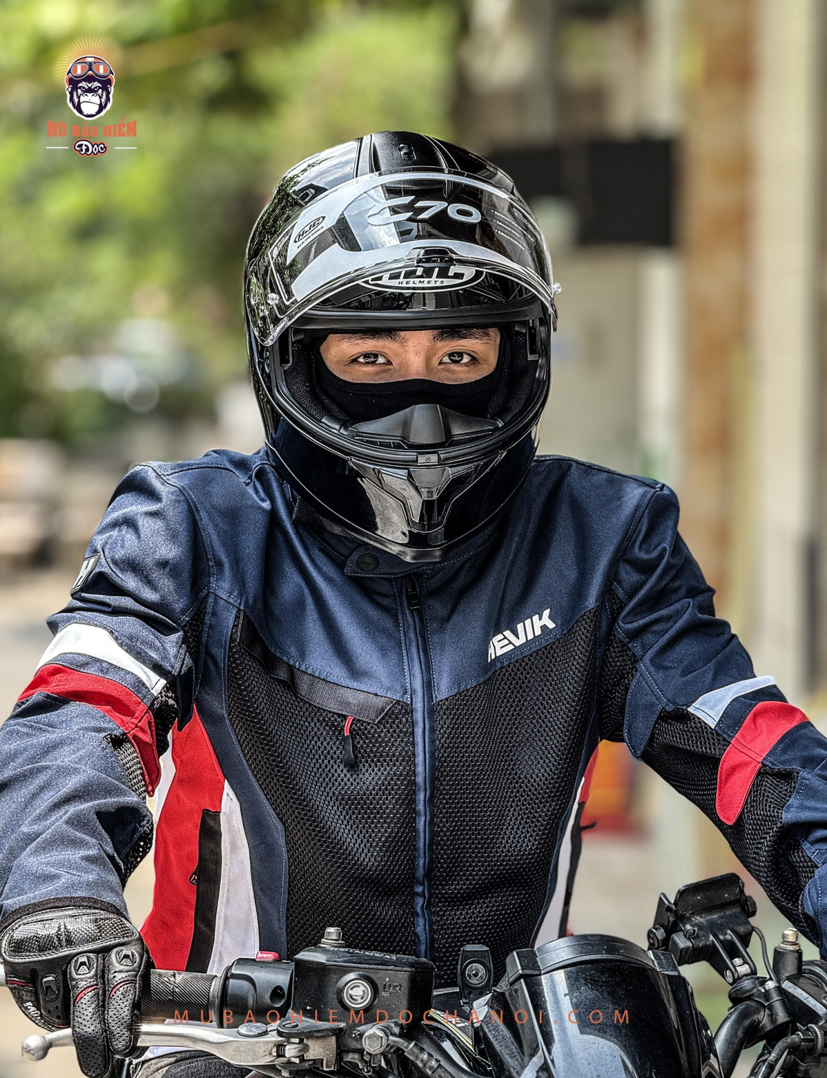 mu bao hiem fullface hjc c10 den bong 017