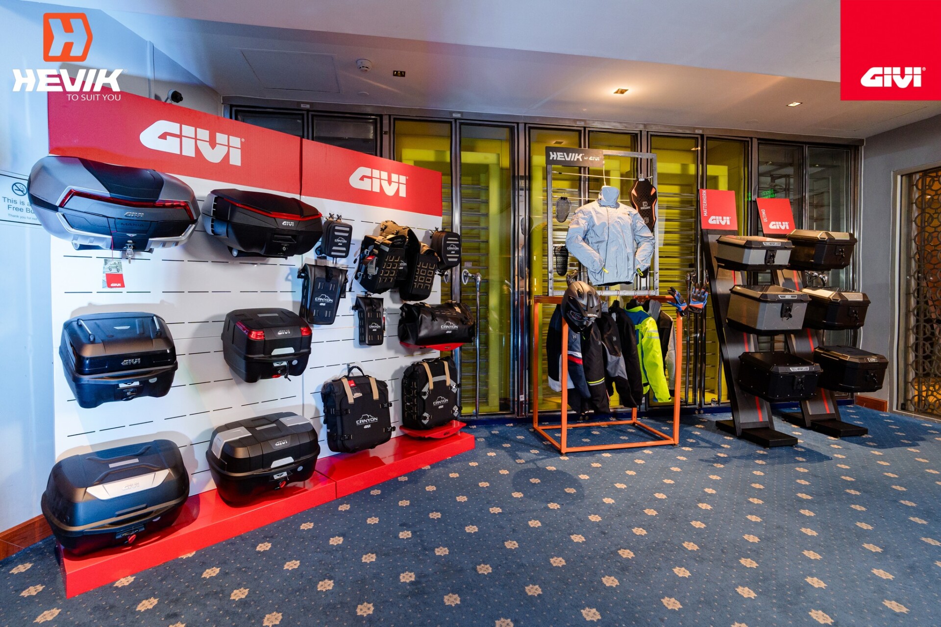 mu bao hiem doc tham du dealer meeting 2025 cung givi 2